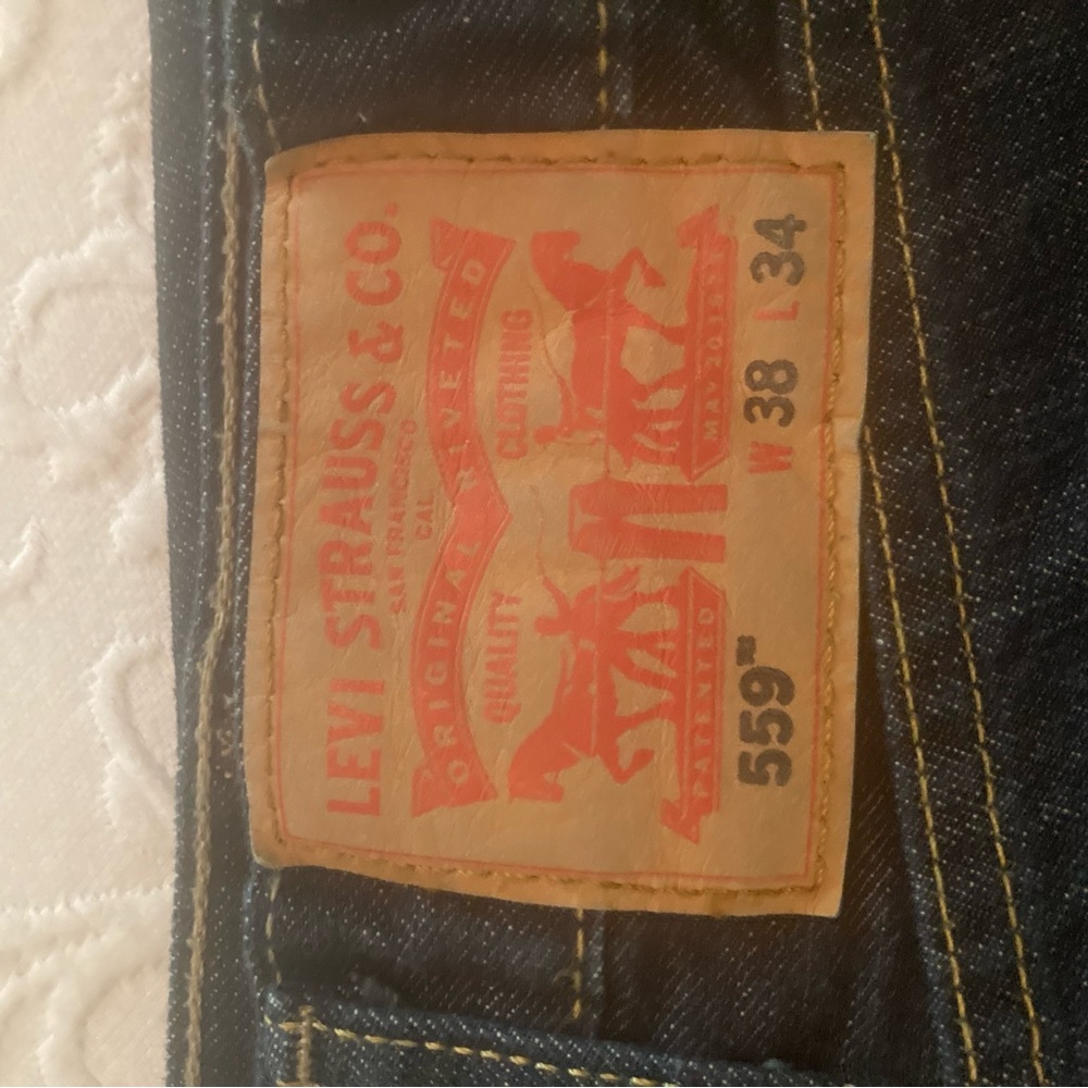 Levi jeans size 38 x34, 559 style